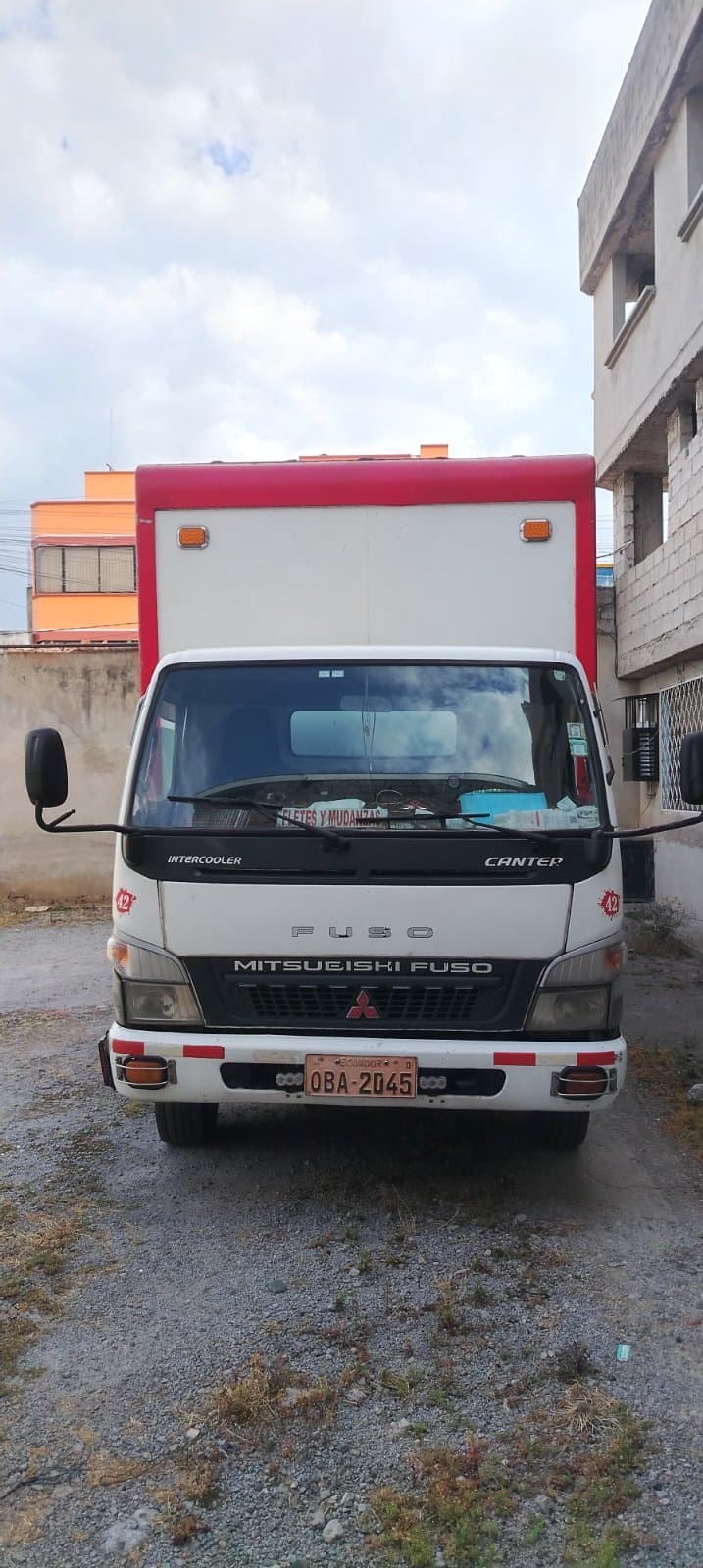 Vehículo de Luis Márquez (foto 1 de 2)