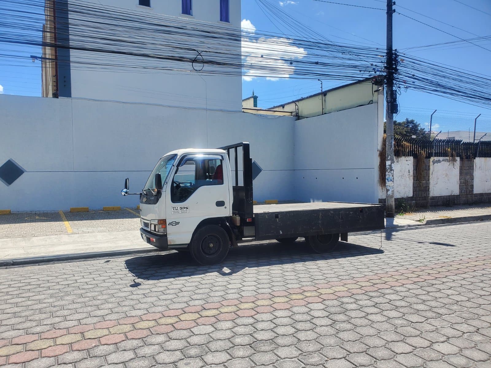 Vehículo de Gherman Arevalo (foto 2 de 3)